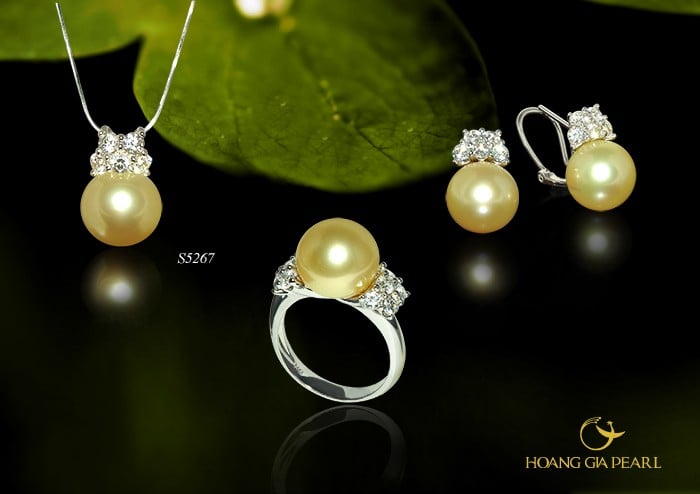 Chỉ có ngọc trai biển thật mới mang lại những giá trị phong thủy và tâm linh Chi co ngoc trai bien that moi mang lai nhung gia tri phong thuy va tam linh
