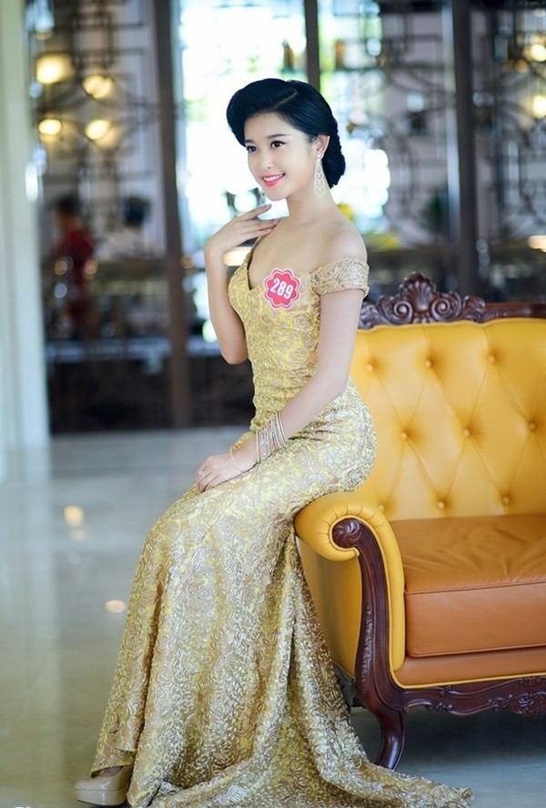 Được đánh giá là “tiểu thư ngoan ngoãn”, Huyền My Được đánh giá là “tiểu thư ngoan ngoãn”, Huyền My sở hữu vẻ đẹp gần như tiêu chí bấy lâu mà Hoa hậu Việt Nam sở hữu, đó là vẻ đẹp của những cô gái mới lớn, còn chưa bộc lộ hết và sẽ tỏa sáng rực rỡ sau cuộc thi.