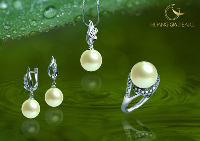 quy khach se duoc tan tay lua chon nhung bo trang suc ngoc trai dang cap cua ngoc trai hoang gia
