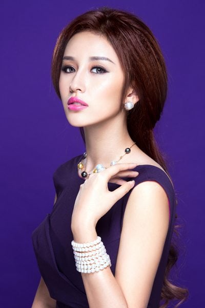 Hoàng Gia Pearl là thương hiệu ngọc trai được Hoa hậu Mai Phương Thúy lựa chọn để tôn lên vẻ đẹp sang trọng, tinh tế của mình.