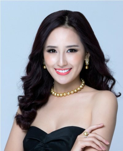 Hoa Hau Mai Phuong Thuy lua chon trang suc ngoc trai