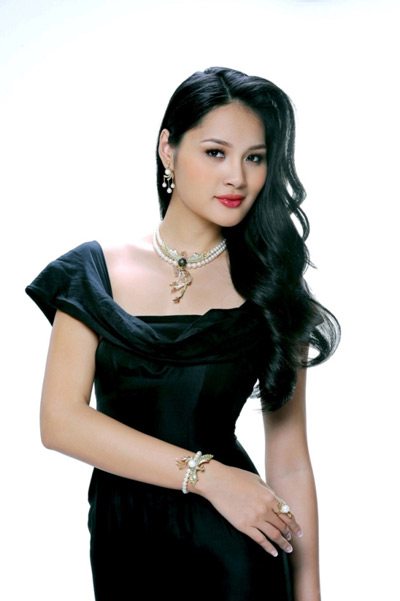 Huong giang kieu sa voi trang suc ngoc trai 1 Huong giang kieu sa voi trang suc ngoc trai 1
