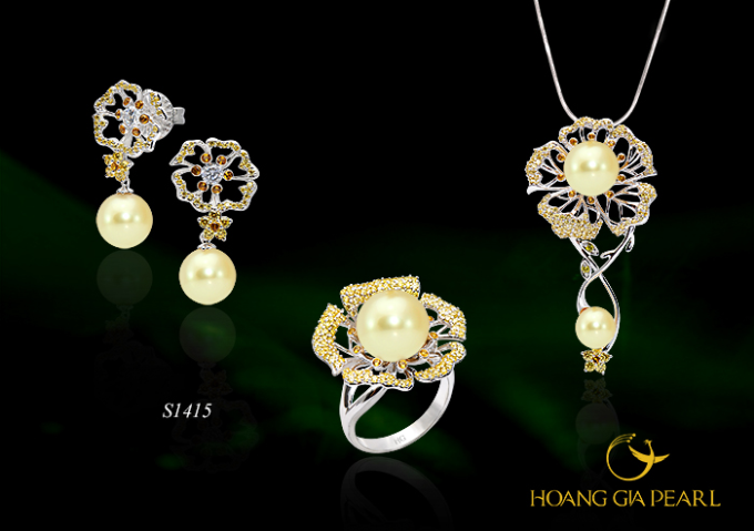 rang-ro-cung-trang-suc-ngoc-trai-anh-vang-2