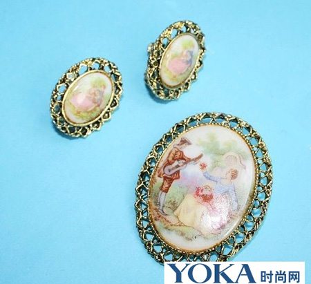 Mặt dây chuyền trang sức hoàng gia Mat day chuyen trang suc hoang gia