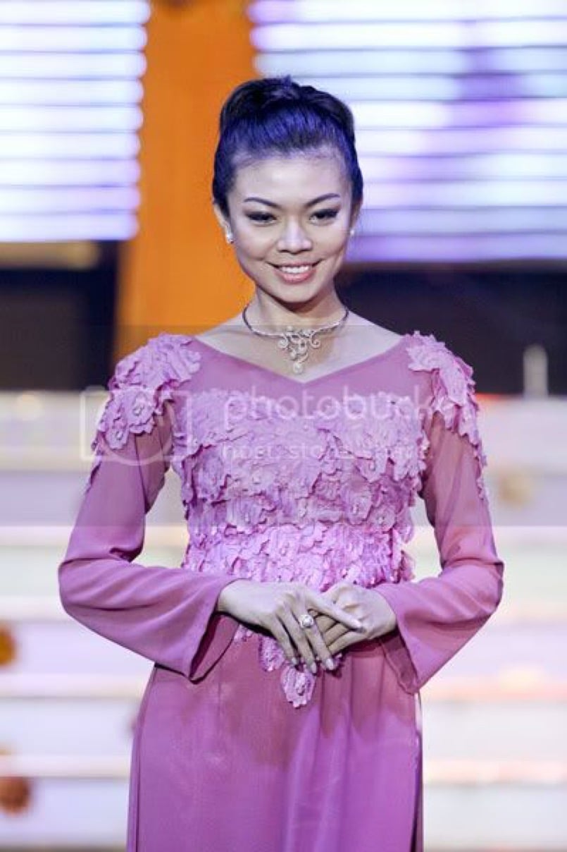 Ao dai to tam IV - Ngoc trai HOang Gia