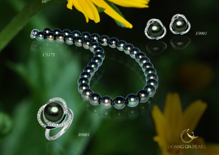 Hay phong cách bí ẩn, lôi cuốn của cùng màu đen huyền bí của ngọc trai Tahiti Hay phong cach bi an, loi cuon cung mau den huyen bi cua ngoc trai Tahiti