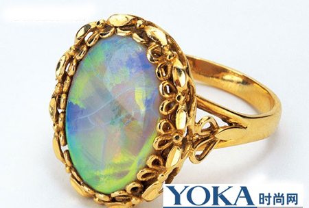 Nhẫn trang sức hoàng gia Nhan trang suc hoang gia