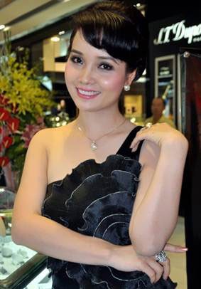 thi nu dien vien mai thu huyen cung khoe sac va day cuon hut voi bo ngoc trai bien thi nu dien vien mai thu huyen cung khoe sac va day cuon hut voi bo ngoc trai bien