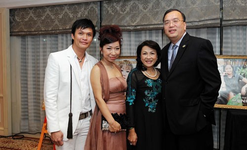 ong ba ho thanh tuan va lanh su quan my