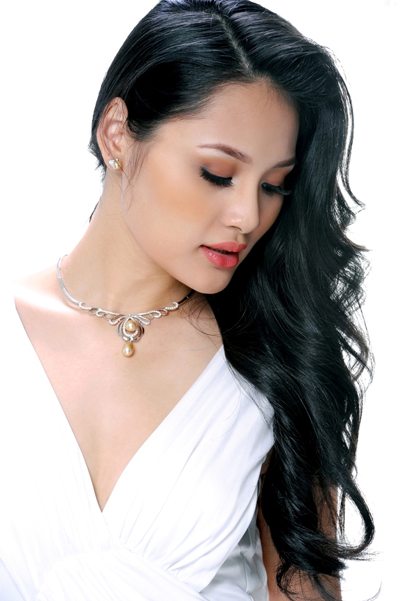 Huong giang kieu sa voi trang suc ngoc trai 3