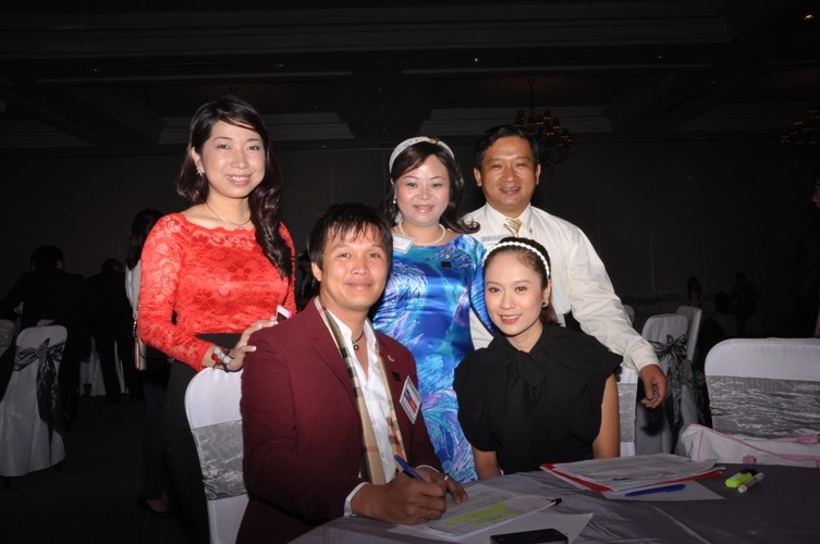 Tuan ngoc trai trao doi kich ban truoc gio bat dau