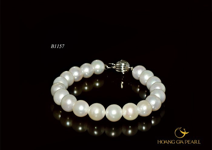  Chiec lac tay ngoc trai cho phong cach thoi trang pha chut lang man ngọt ngao