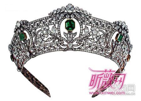 Vương miện trang sức hoàng gia Vuong mien trang suc hoan gia