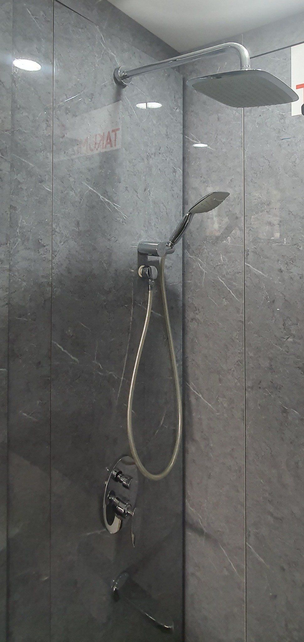  Wall-Mounted Shower Fc-4004 