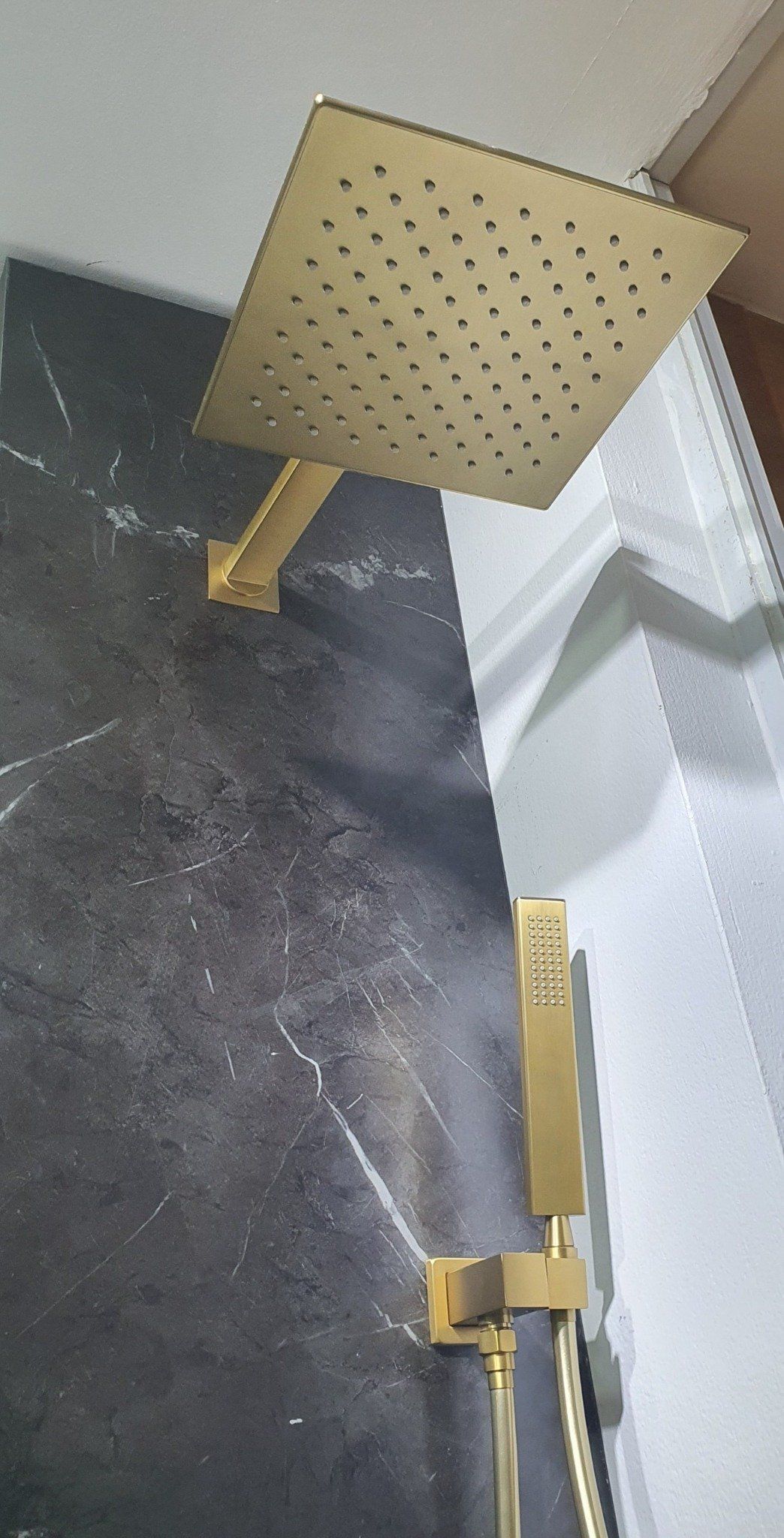  Wall-Mounted Shower Fc-4051g 