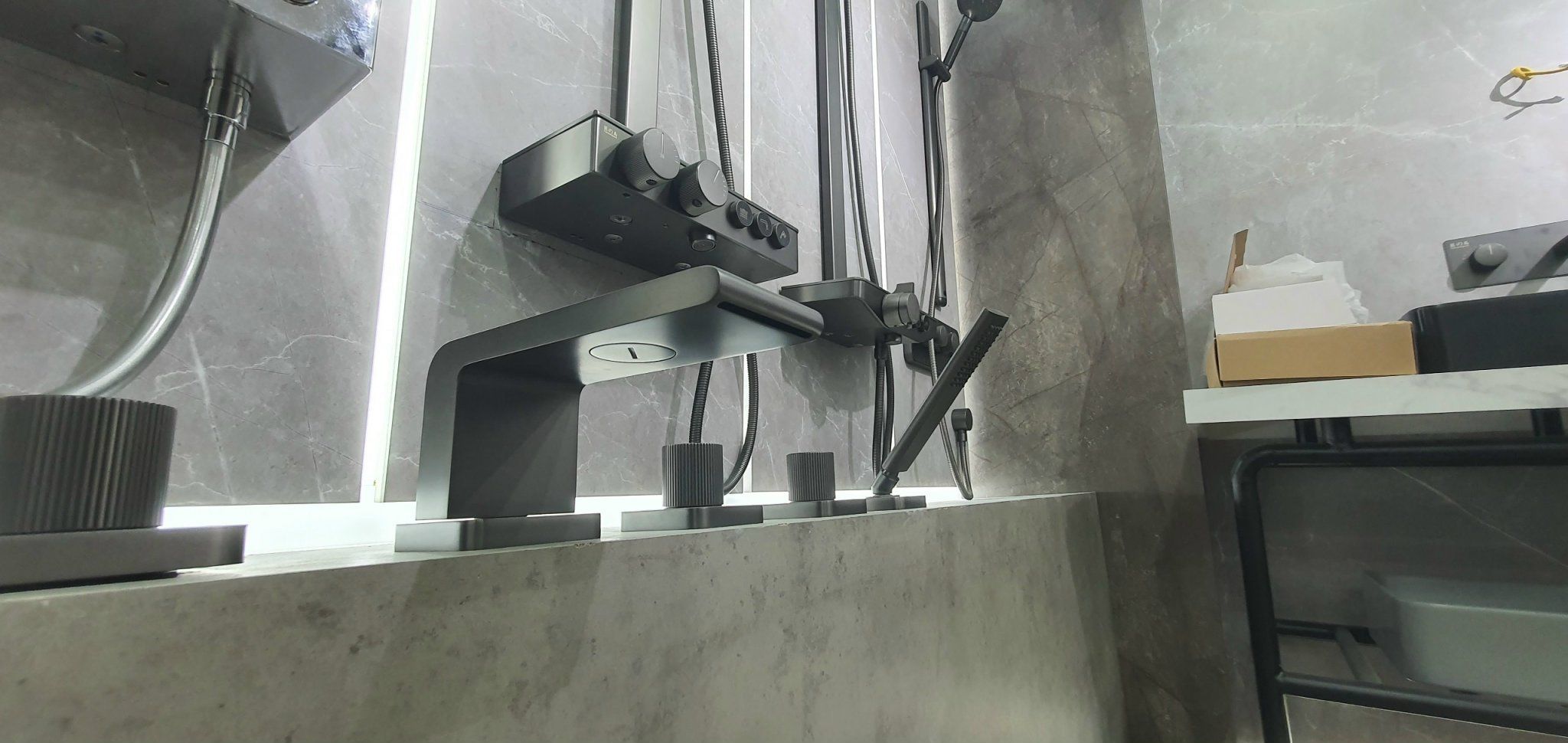  5-Hole Bathtub Shower Set Fb-6612a 