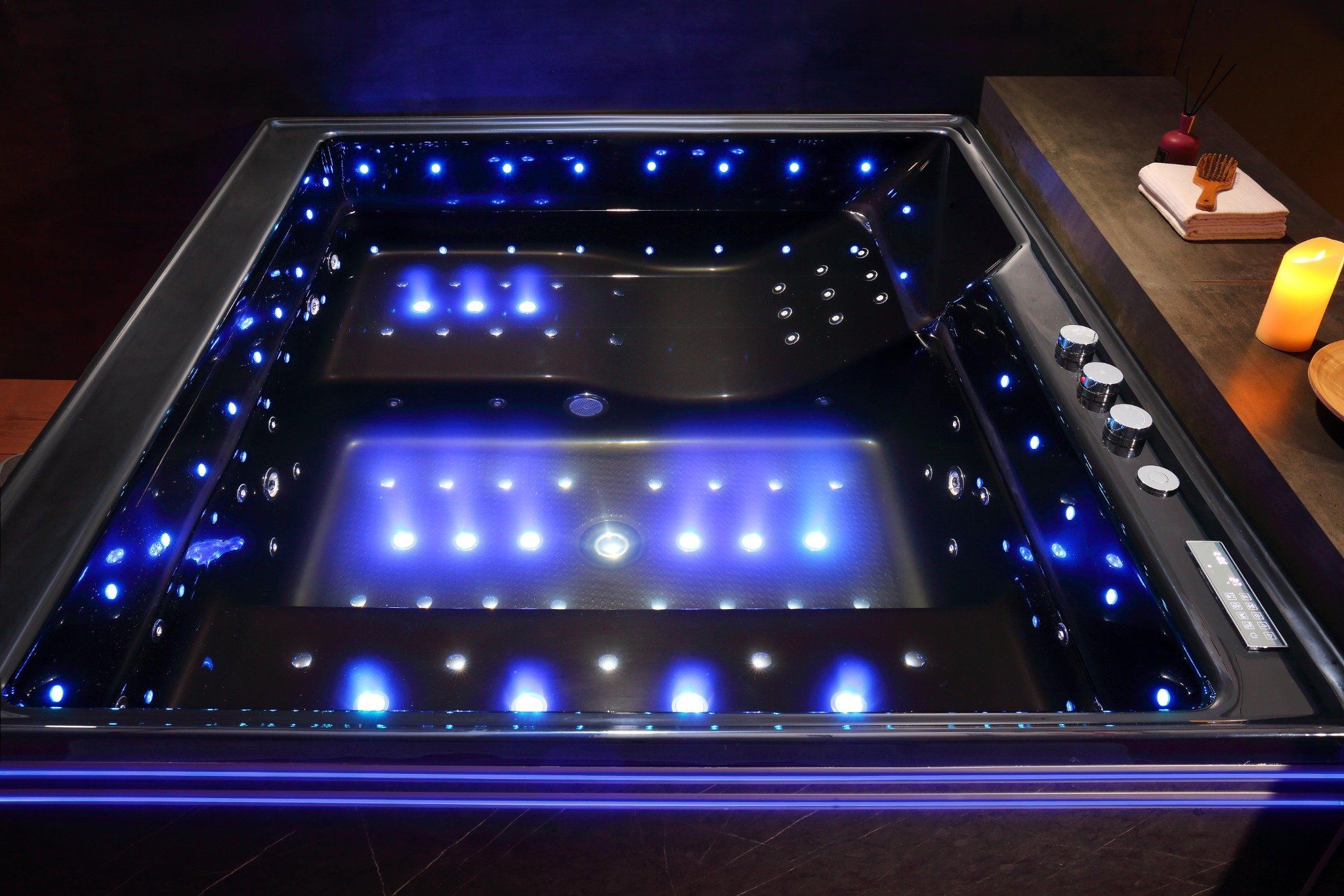  Bồn tắm zaccuzi Jk-002 ( 4-6 người) 