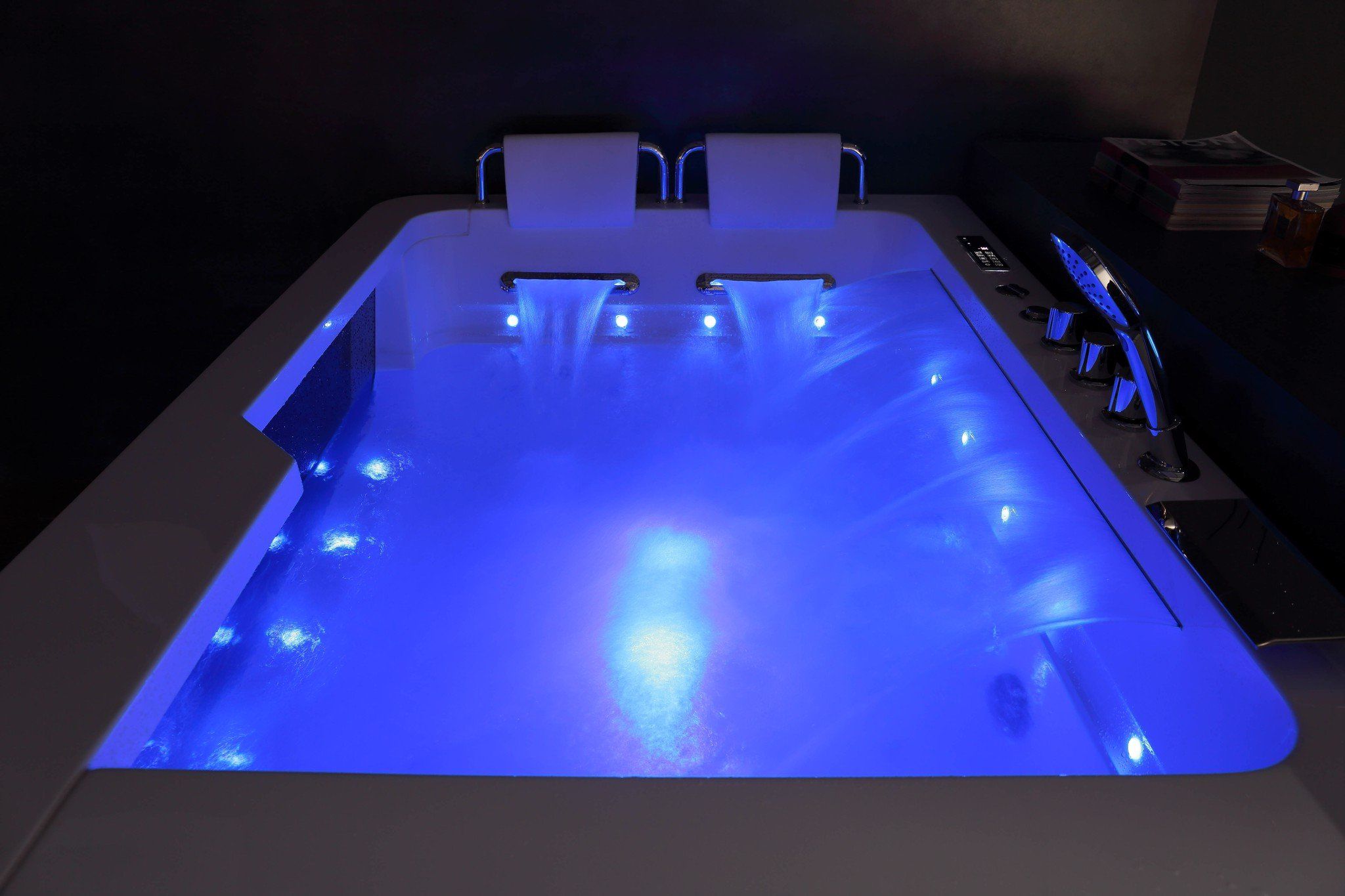  Bồn tắm zaccuzi Jk-009 Luxury 