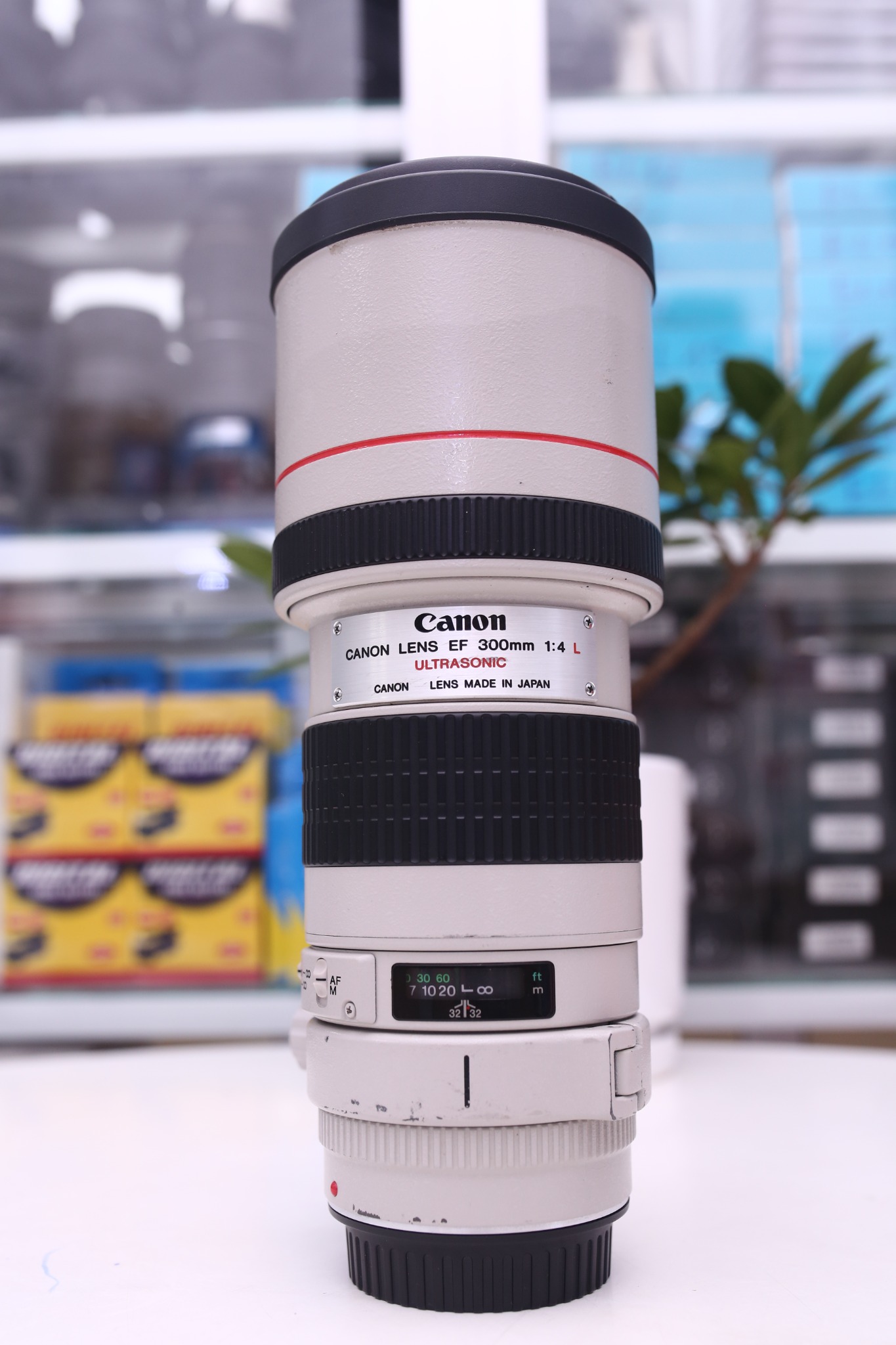 Canon EF 300mm F4L USM , Mới 90%