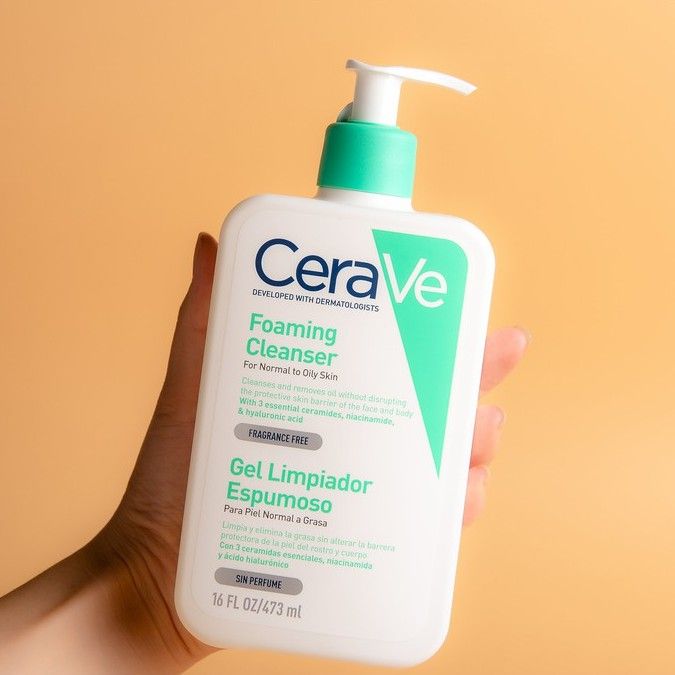 Sữa rửa mặt CeraVe schaumendes (da dầu), Đức. (Chai)