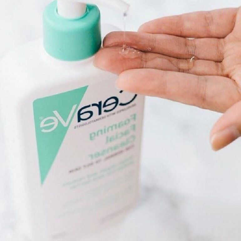 Sữa rửa mặt CeraVe schaumendes (da dầu), Đức. (Chai)