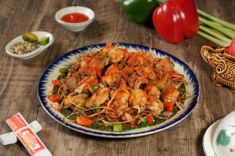  Gà Ta Rang Muối HongKong (1/2 Con) 