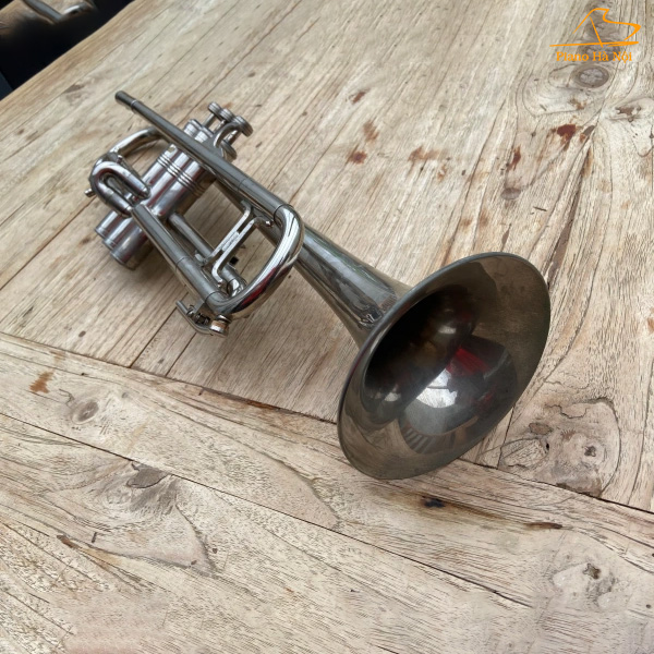 ken-trumpet-huttl-line-800-