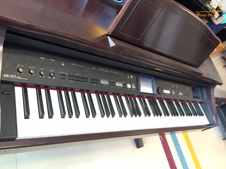 Piano Roland KR577 Giá tốt tại Piano Hà Nội