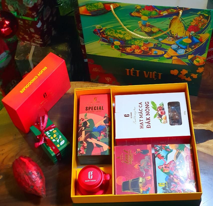 Set hộp quà Tết Việt Enjoy Coffee 755