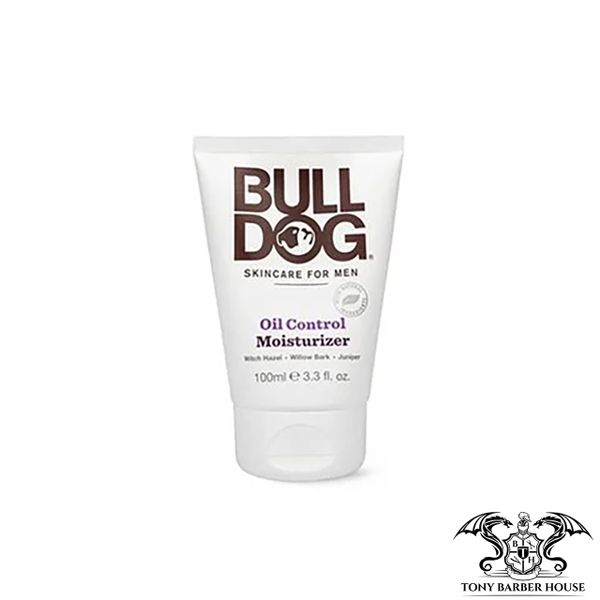 Kem dưỡng ẩm Bulldog Oil Control Moisturiser