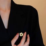  Ghim cài áo hoa đính đá xanh thanh lịch 