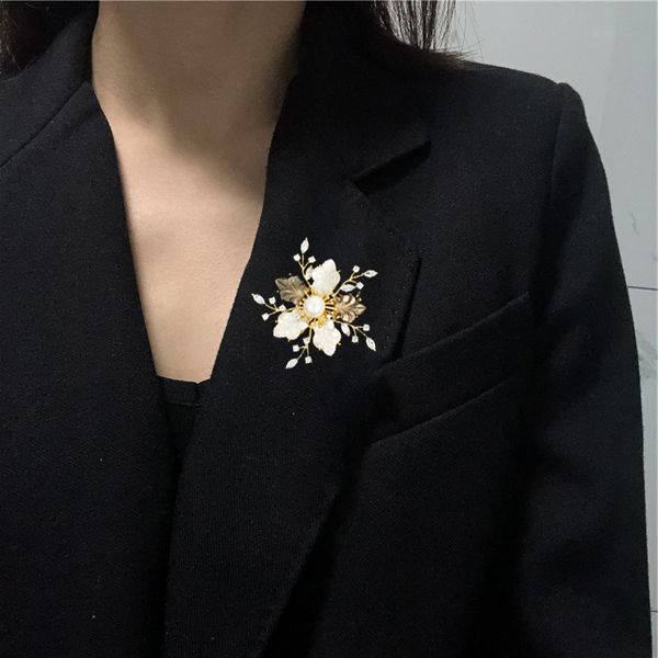  Trâm cài áo hoa xà cừ đính ngọc trai cao cấp 