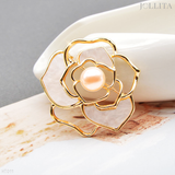  Trâm cài áo Hoa trà cánh xà cừ đính ngọc trai cao cấp 