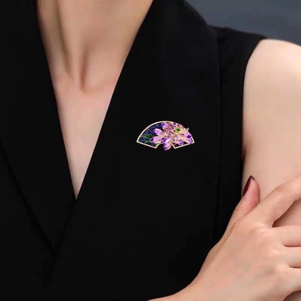  Trâm cài áo hình quạt phủ men màu độc đáo 