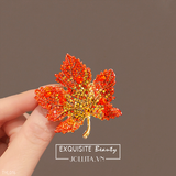  Trâm cài áo lá phong đỏ đính đá zircon sang trọng 