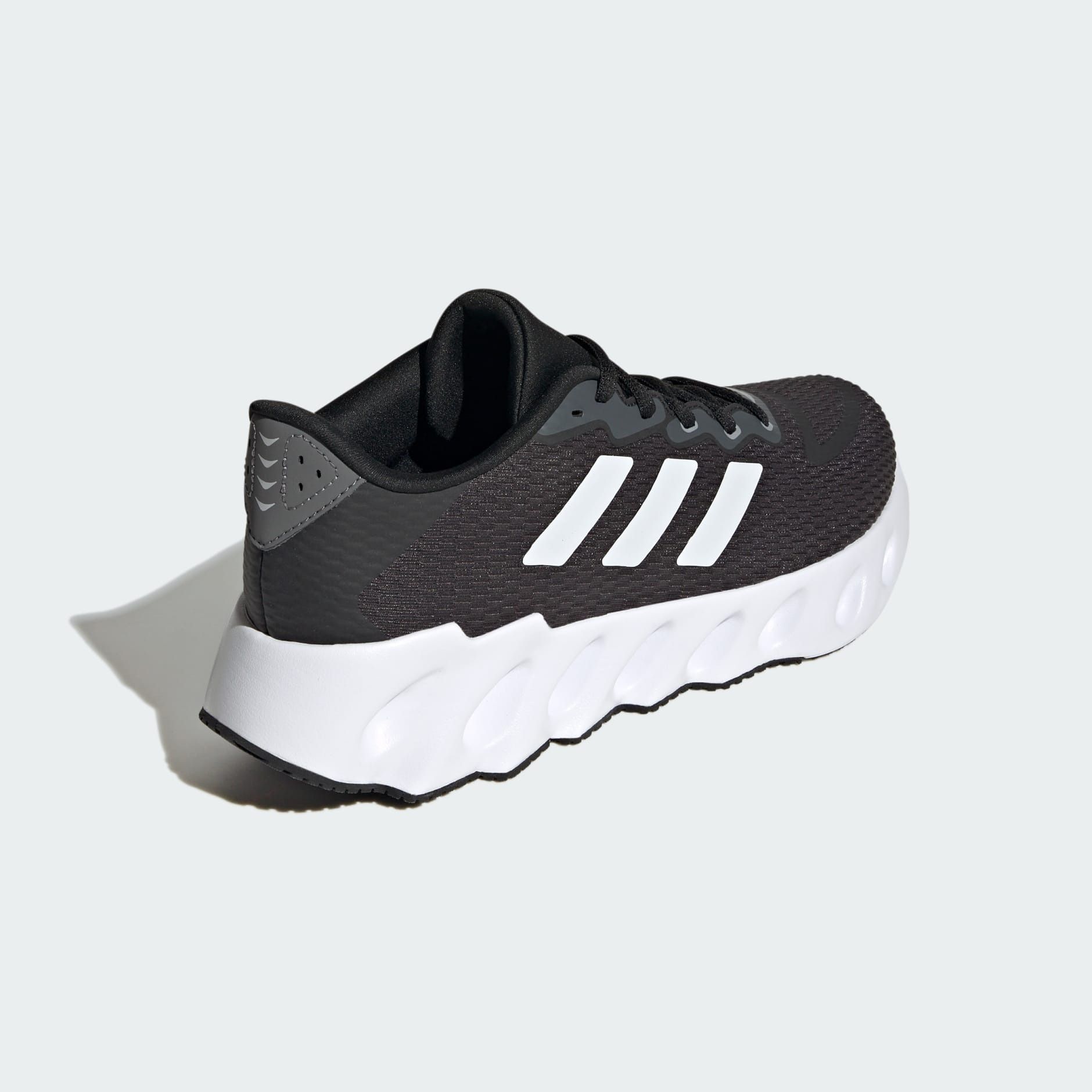  Giày Chạy Nam ADIDAS Adidas Switch Fwd M IF5720 