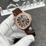 Đồng Hồ Patek Philippe Aquanaut 5068R-001 Rep 1:1 Chế Tác Vỏ Vàng Khối 18K Niềng Bezel Độ Kim Cương Thiên Nhiên Mặt Nâu Dây Cao Su