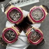 Đồng Hồ Patek Philippe Nautilus 5724/12R Rep 1:1 Chế Tác Vỏ Vàng Khối 18K Niềng Bezel Đính Ruby Hồng Dây Da