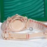 Đồng Hồ Rolex Day-Date 40mm 228235-0025 Rep 1:1 Chế Tác Mặt Số Xanh Lá Olive Cọc Số La Mã Vỏ Vàng Hồng Khối Lượng 185 Gram