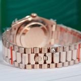 Đồng Hồ Rolex Day-Date 40mm 228235-0025 Rep 1:1 Chế Tác Mặt Số Xanh Lá Olive Cọc Số La Mã Vỏ Vàng Hồng Khối Lượng 185 Gram