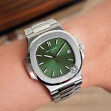 Đồng Hồ Patek Philippe Nautilus 5711/1A-014 Rep 1:1 Chế Tác Mặt Số Xanh Lá Olive