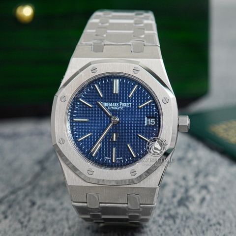 Đồng Hồ Audemars Piguet Royal Oak Jumbo Extra-Thin 50th Anniversary 16202ST.OO.1240ST.02 Rep 1:1 Chế Tác Vỏ Thép Mặt Xanh