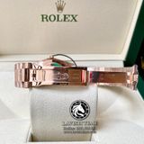 Đồng Hồ Rolex Day-Date 40mm 228235-0002 Rep 1:1 Cao Cấp Vỏ Vàng Hồng Mặt Nâu Chocolate Cọc Số La Mã Dây Kim Loại