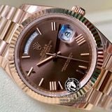 Đồng Hồ Rolex Day-Date 40mm 228235-0002 Rep 1:1 Cao Cấp Vỏ Vàng Hồng Mặt Nâu Chocolate Cọc Số La Mã Dây Kim Loại