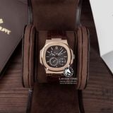 Đồng Hồ Patek Philippe Nautilus 5712R-001 Rep 1:1 Chế Tác Vỏ Vàng Hồng Mặt Nâu Dây Da
