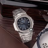 Đồng Hồ Patek Philippe Nautilus 5711/1A  Rep 1:1 Chế Tác Vỏ Bạc Mặt Xanh Dây Kim Loại