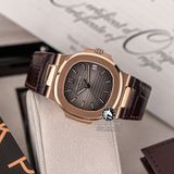 Đồng Hồ Patek Philippe Nautilus 5711R-001 Rep 1:1 Chế Tác Vỏ Vàng Hồng Mặt Nâu Dây Da