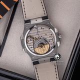 Đồng Hồ Patek Philippe Nautilus 5712G-001 Rep 1:1 Chế Tác Vỏ Bạc Mặt Xám Dây Da