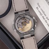 Đồng Hồ Patek Philippe Nautilus 5711/1A  Rep 1:1 Chế Tác Vỏ Bạc Mặt Xanh Dây Da