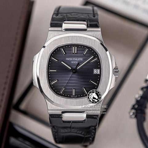 Đồng Hồ Patek Philippe Nautilus 5711/1A  Rep 1:1 Chế Tác Vỏ Bạc Mặt Xanh Dây Da